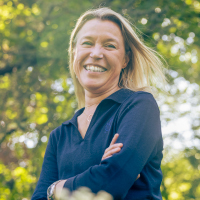 Photo individuel avec les chien:&nbsp;Une belle rencontre et surtout au final de très belles photos de moi avec mes chiennes. Très à l'écoute, Manyue sait nous mettre en confiance et "tirer le meilleur portrait" de nous même ! Je recommande vivement. ----Karine