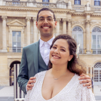 Photo de Mariage08-07-2023: Manyue est une photographe extrêmement professionelle, souriant et ponctuelle.Son oeil d`artiste nous a permis de capturer les moments uniques lors de notre cérémonie à la mairie et dans les endroits les plus emblématiques de Paris. Les rendu final de ses photos était tout simplement magnifique et nous somme plus ravis de son travail. Nous la recommandons chaleureusement à quiconque cherche un photographe talentueux pour immortaliser des instants précieux.---Mehdi